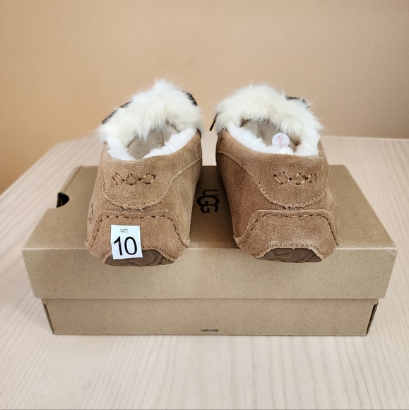 UGG Ansley Shaine moccasin slipper size 10 - Picture 6 of 7